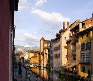 "Un Lieu Unique" Le Lodge Et Le Dolce Annecy Exterior photo